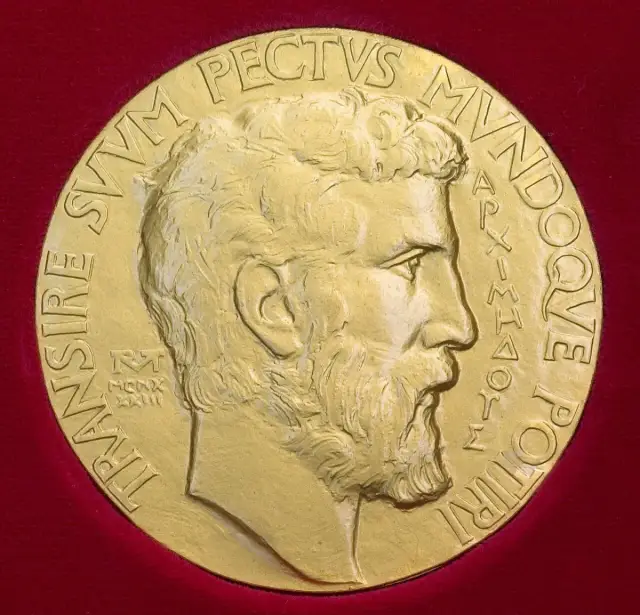 Vorderseite der goldenen Fields-Medaille mit einem Reliefporträt des Archimedes