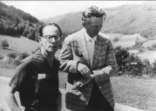 André Weil und Atle Selberg im Gespräch, Schwarzweißfoto aus Oberwolfach 1968
